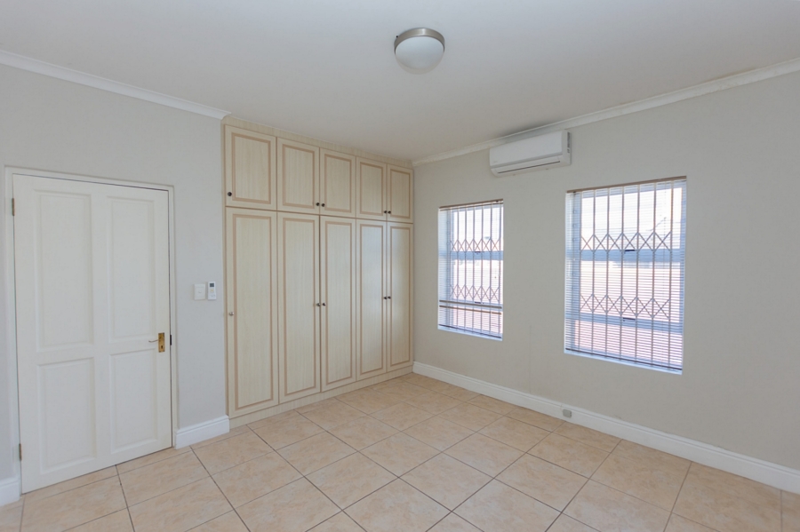 3 Bedroom Property for Sale in Country Club Western Cape